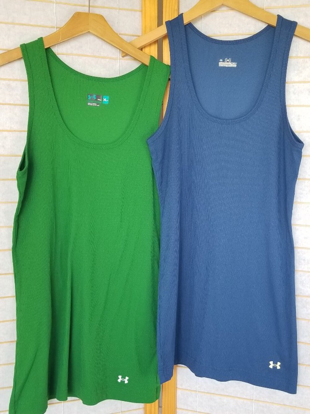 Under Armour Ribbed Tank Tops Set of Two Women's Size XL Dark Green Bright Blue